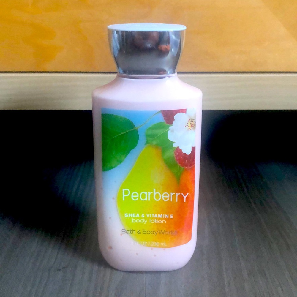 Bath & body works pearberry lotion